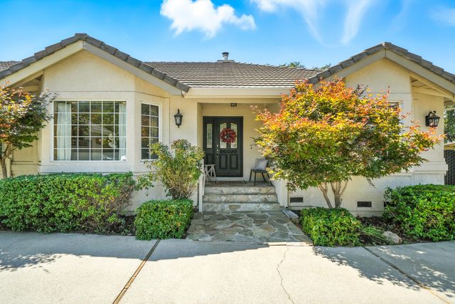 3401 Toro Way, Redding, CA 96002