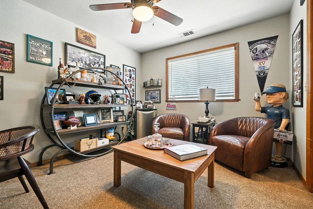 3401 Toro Way, Redding, CA 96002