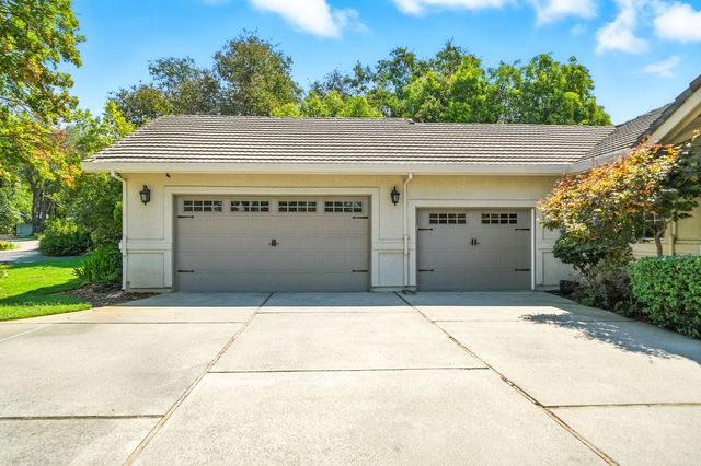 3401 Toro Way, Redding, CA 96002