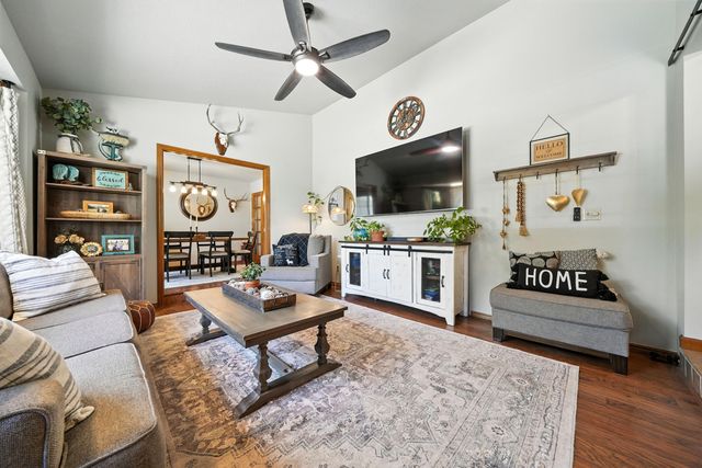 3401 Toro Way, Redding, CA 96002