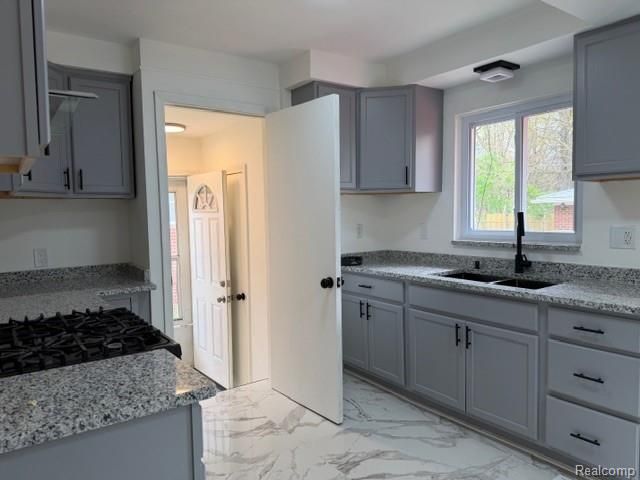 3234 Poplar Avenue, Warren, MI 48091