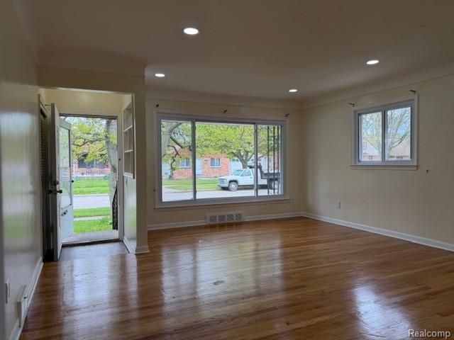 3234 Poplar Avenue, Warren, MI 48091