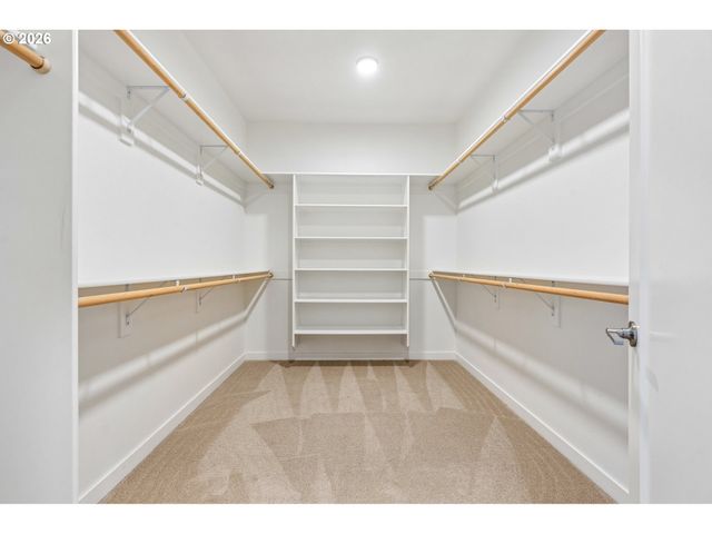 1336 Ne HOLLAND St, Portland, OR 97211