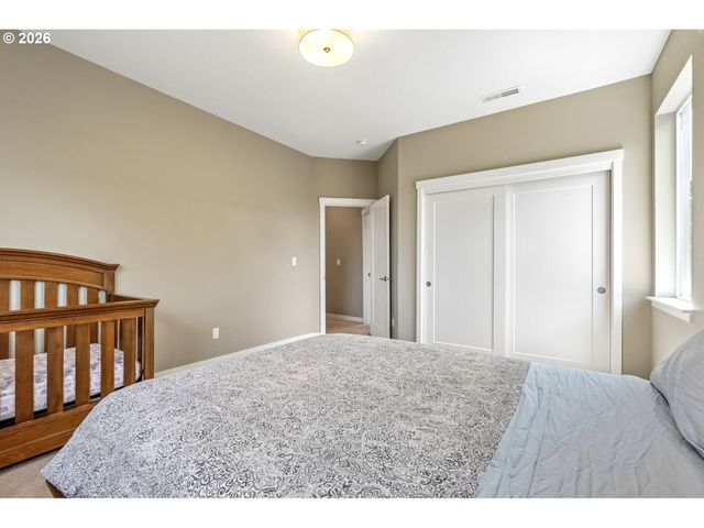 1336 Ne HOLLAND St, Portland, OR 97211