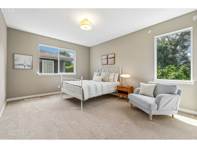 1336 Ne HOLLAND St, Portland, OR 97211