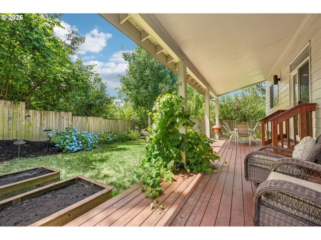 1336 Ne HOLLAND St, Portland, OR 97211
