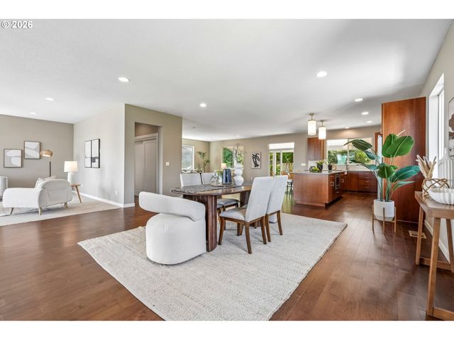 1336 Ne HOLLAND St, Portland, OR 97211