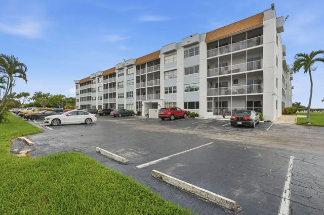 1516 S Lakeside Drive 408, Lake Worth Beach, FL 33460