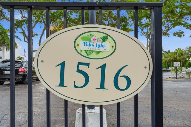 1516 S Lakeside Drive 408, Lake Worth Beach, FL 33460