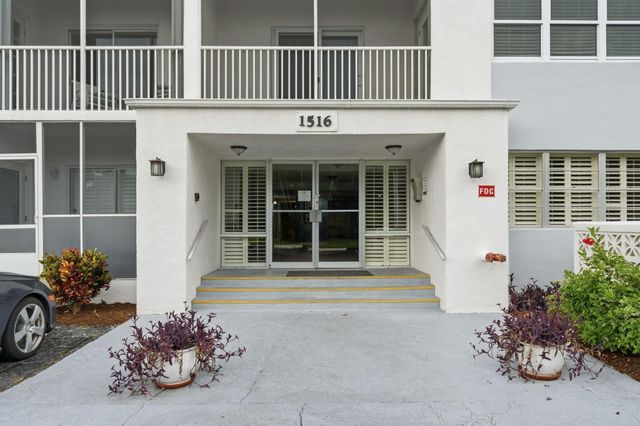 1516 S Lakeside Drive 408, Lake Worth Beach, FL 33460