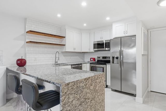 1516 S Lakeside Drive 408, Lake Worth Beach, FL 33460