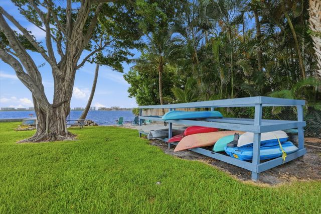 1516 S Lakeside Drive 408, Lake Worth Beach, FL 33460