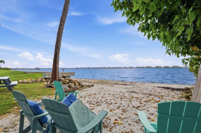 1516 S Lakeside Drive 408, Lake Worth Beach, FL 33460