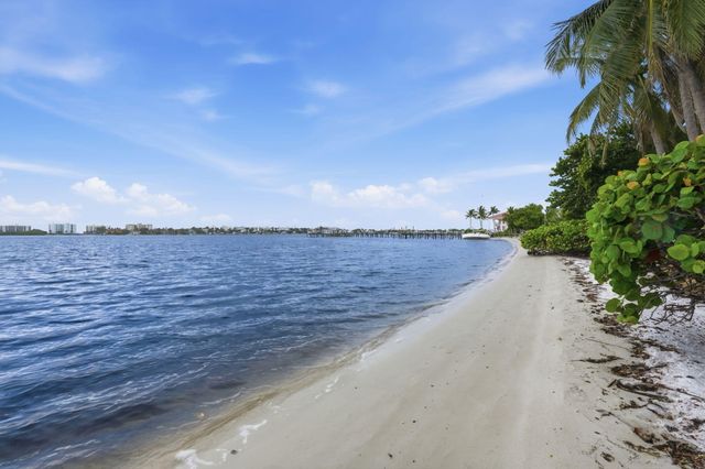 1516 S Lakeside Drive 408, Lake Worth Beach, FL 33460