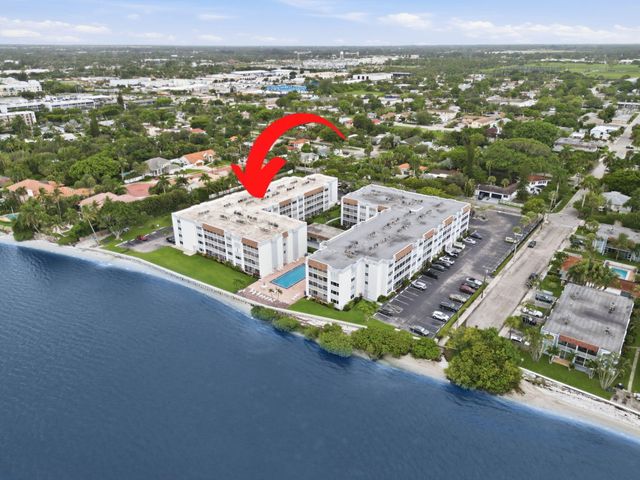 1516 S Lakeside Drive 408, Lake Worth Beach, FL 33460