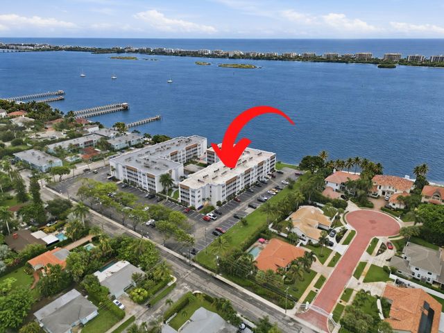 1516 S Lakeside Drive 408, Lake Worth Beach, FL 33460
