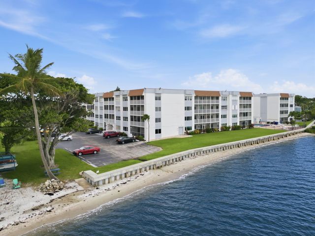 1516 S Lakeside Drive 408, Lake Worth Beach, FL 33460