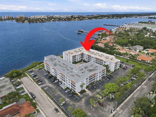 1516 S Lakeside Drive 408, Lake Worth Beach, FL 33460