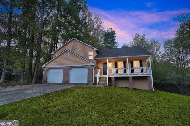 225 Fox Lane Drive, South Fulton, GA 30349