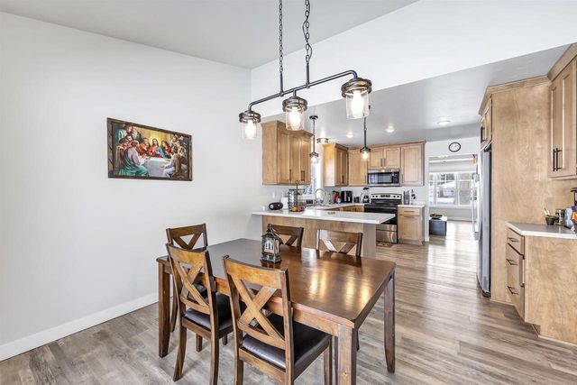 2323 DECKNER AVENUE, Green Bay, WI 54302