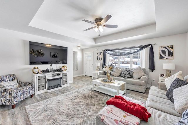 2323 DECKNER AVENUE, Green Bay, WI 54302