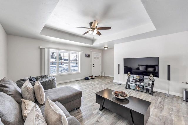 2323 DECKNER AVENUE, Green Bay, WI 54302