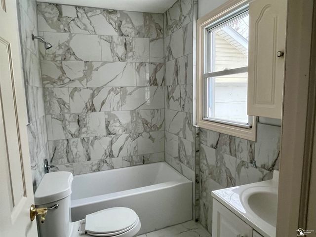 4630 Gertrude Street, Dearborn Heights, MI 48125