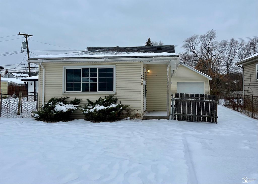 4630 Gertrude Street, Dearborn Heights, MI 48125