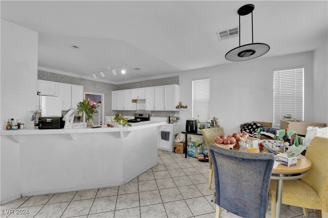 5790 Native Dancer Court, Las Vegas, NV 89113