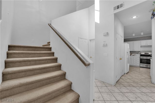 5790 Native Dancer Court, Las Vegas, NV 89113