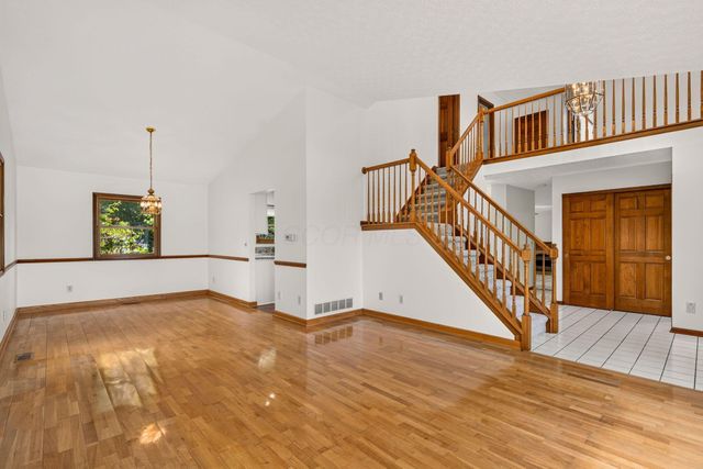 7100 Rossman Court, Canal Winchester, OH 43110