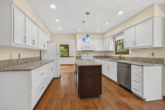 7100 Rossman Court, Canal Winchester, OH 43110