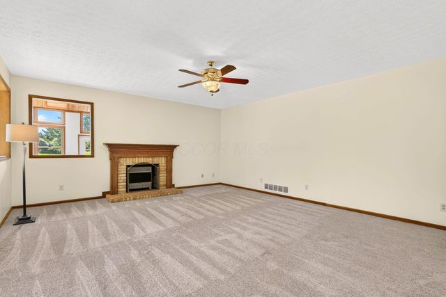 7100 Rossman Court, Canal Winchester, OH 43110