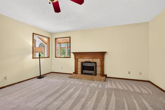 7100 Rossman Court, Canal Winchester, OH 43110