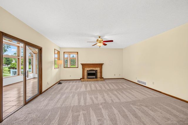 7100 Rossman Court, Canal Winchester, OH 43110