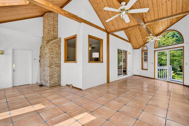 7100 Rossman Court, Canal Winchester, OH 43110