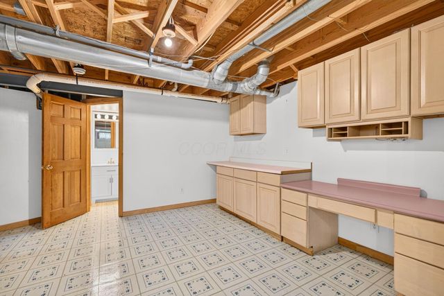 7100 Rossman Court, Canal Winchester, OH 43110