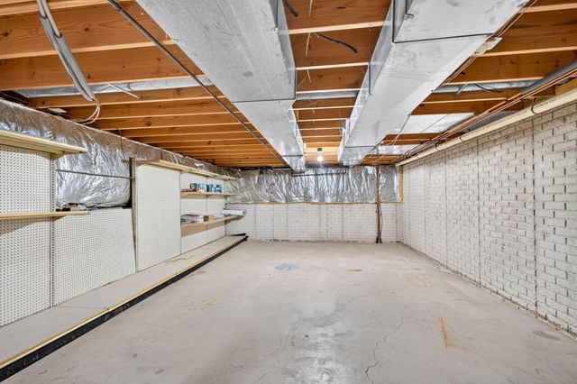 7100 Rossman Court, Canal Winchester, OH 43110