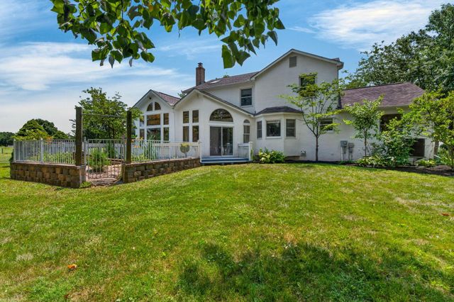 7100 Rossman Court, Canal Winchester, OH 43110