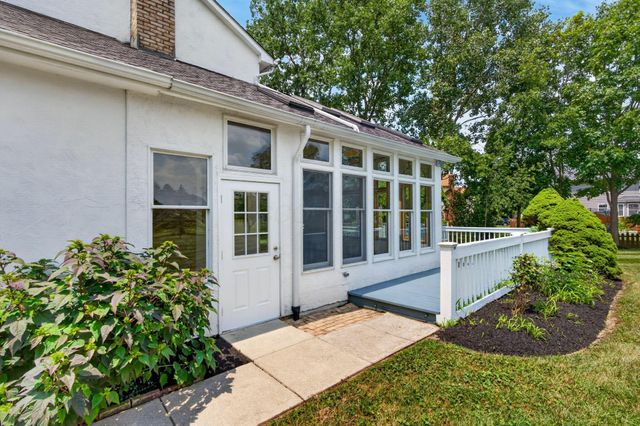 7100 Rossman Court, Canal Winchester, OH 43110