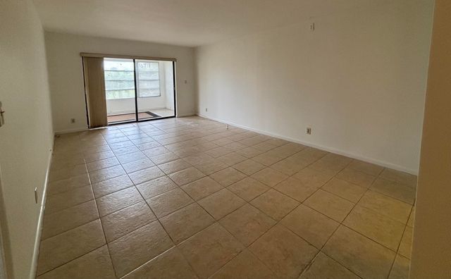 9355 SW 8th Street 216, Boca Raton, FL 33428