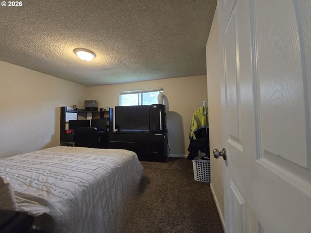 922 Nw GREELEY St, Camas, WA 98607