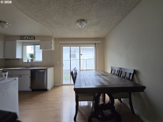 922 Nw GREELEY St, Camas, WA 98607