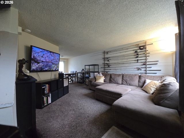 922 Nw GREELEY St, Camas, WA 98607