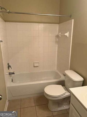 660 Barnett Shoals Road 128, Athens, GA 30605