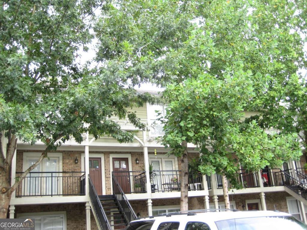 660 Barnett Shoals Road 128, Athens, GA 30605