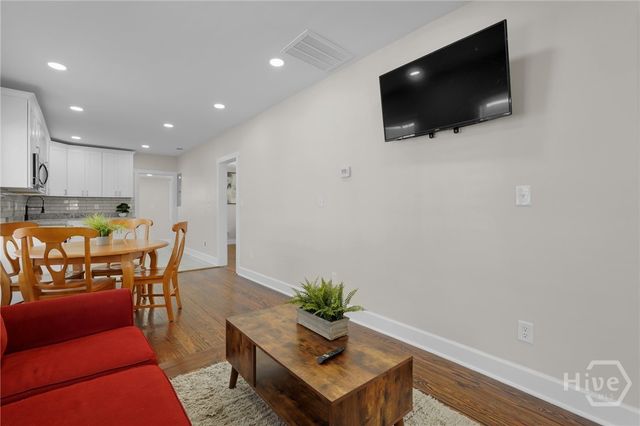 1224 E Waldburg Street, Savannah, GA 31404