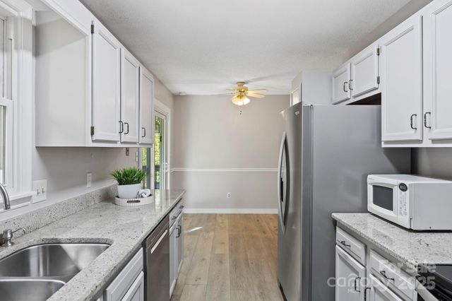 28 Timber Lane, Asheville, NC 28806