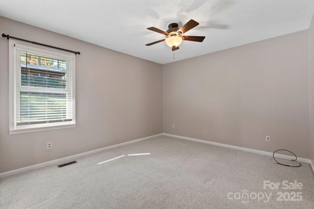 28 Timber Lane, Asheville, NC 28806