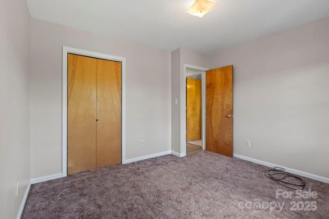 28 Timber Lane, Asheville, NC 28806